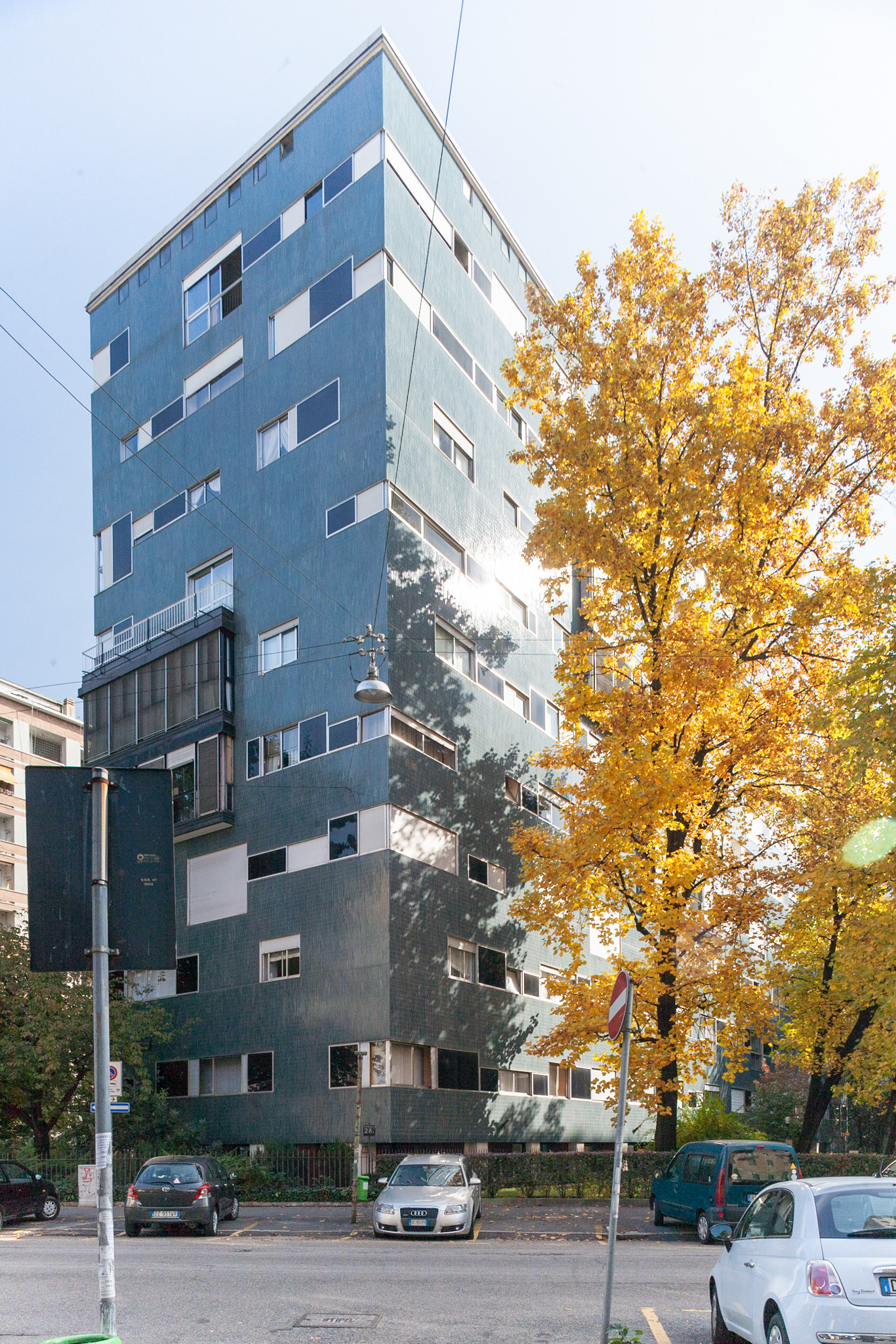 Edificio per abitazioni, via Nievo 28/1, Milano, 1955‑1957